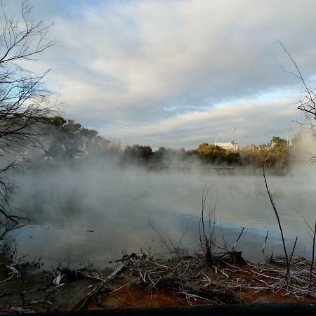 Great View Near Rotorua Lake מראה חיצוני תמונה